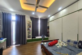 Bán Nhà 3 Tầng Mới Đẹp Hẻm Xe Hơi 56m2_5.3*10.5 Gần Vincom Lê Văn Việt  Chỉ 6.3 tỷ Hiếm Có